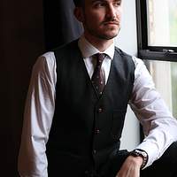 Aaron M. Aaron M.