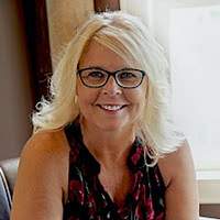Kim R.