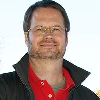 Lee V.