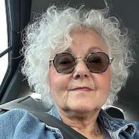 Jo V.